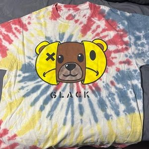 Young men’s med tie-dyed T-shirt .